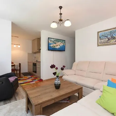 Apartment Apartman Lopez Pintar *